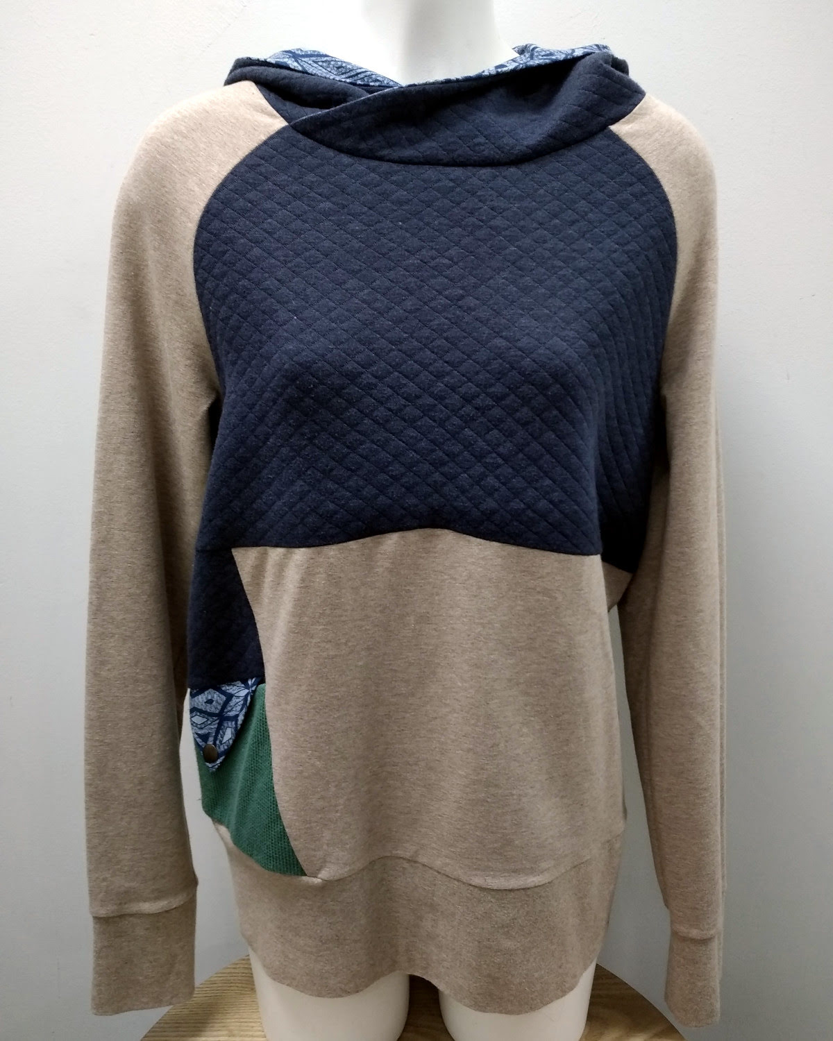 sweat artisanal, pièce unique, femme, en coton