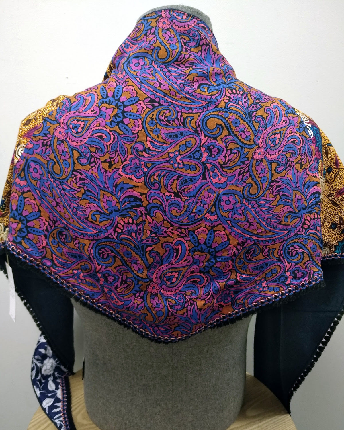 Chèche écharpe triangle coton et viscose, wax, indien, motif ethnique et bohème, création artisanale française